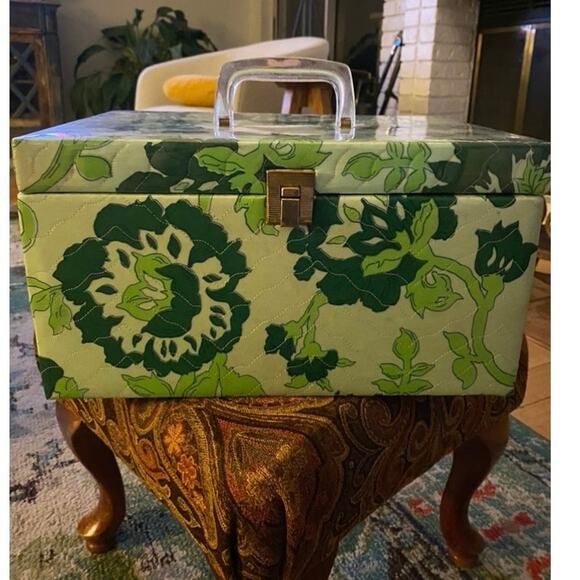 Vintage Vinyl‎ Covered Sewing Basket, Vintage Makeup Case, Floral,Hippie,1960s - Picture 5 of 10